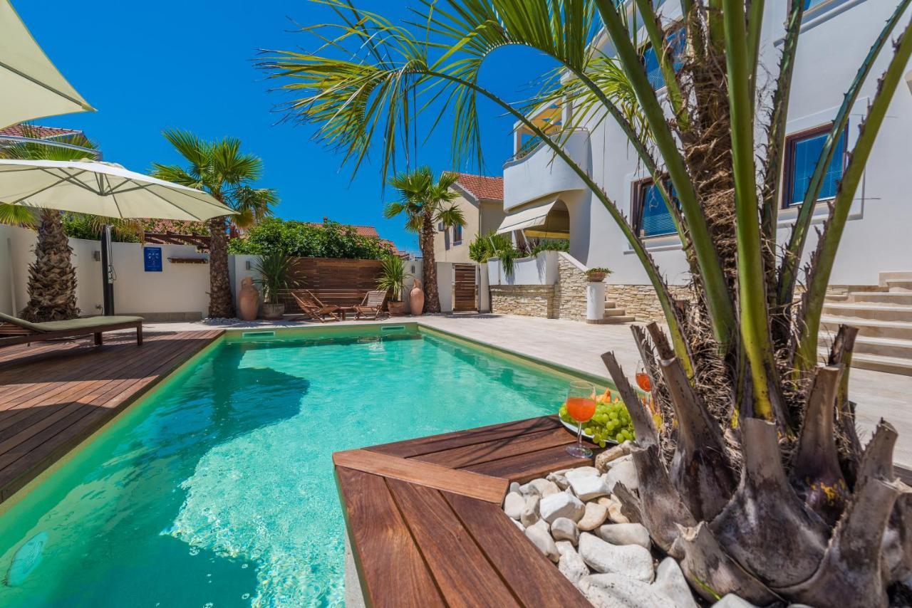 Apartments "Villa Antisin" With Heated Pool 扎达尔 外观 照片