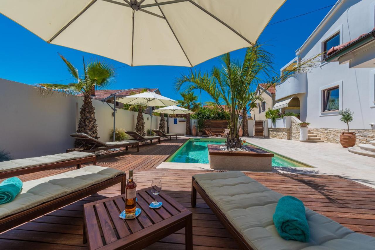 Apartments "Villa Antisin" With Heated Pool 扎达尔 外观 照片