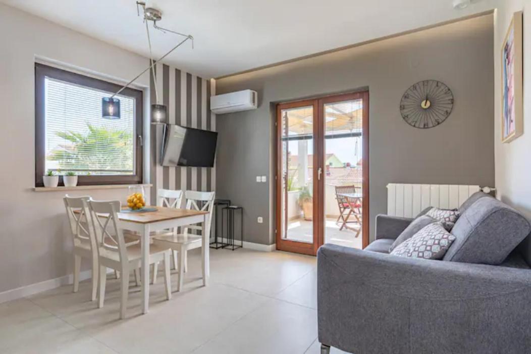 Apartments "Villa Antisin" With Heated Pool 扎达尔 外观 照片