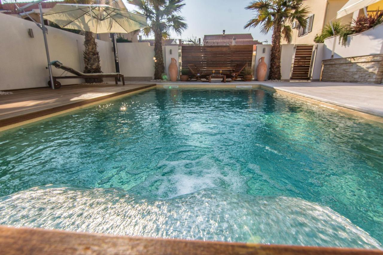 Apartments "Villa Antisin" With Heated Pool 扎达尔 外观 照片