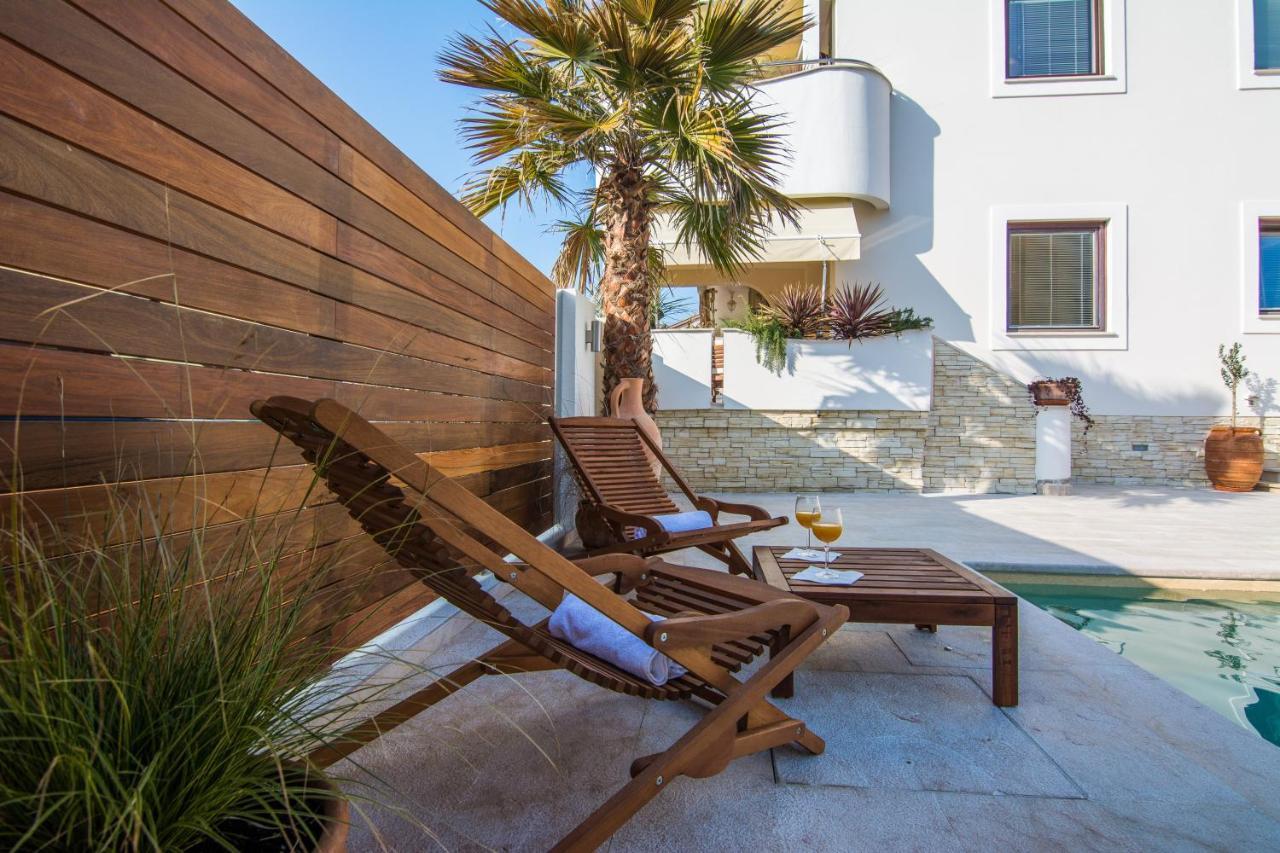 Apartments "Villa Antisin" With Heated Pool 扎达尔 外观 照片