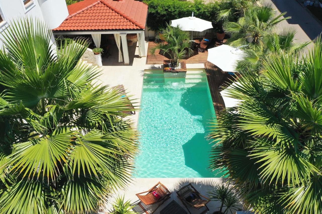 Apartments "Villa Antisin" With Heated Pool 扎达尔 外观 照片
