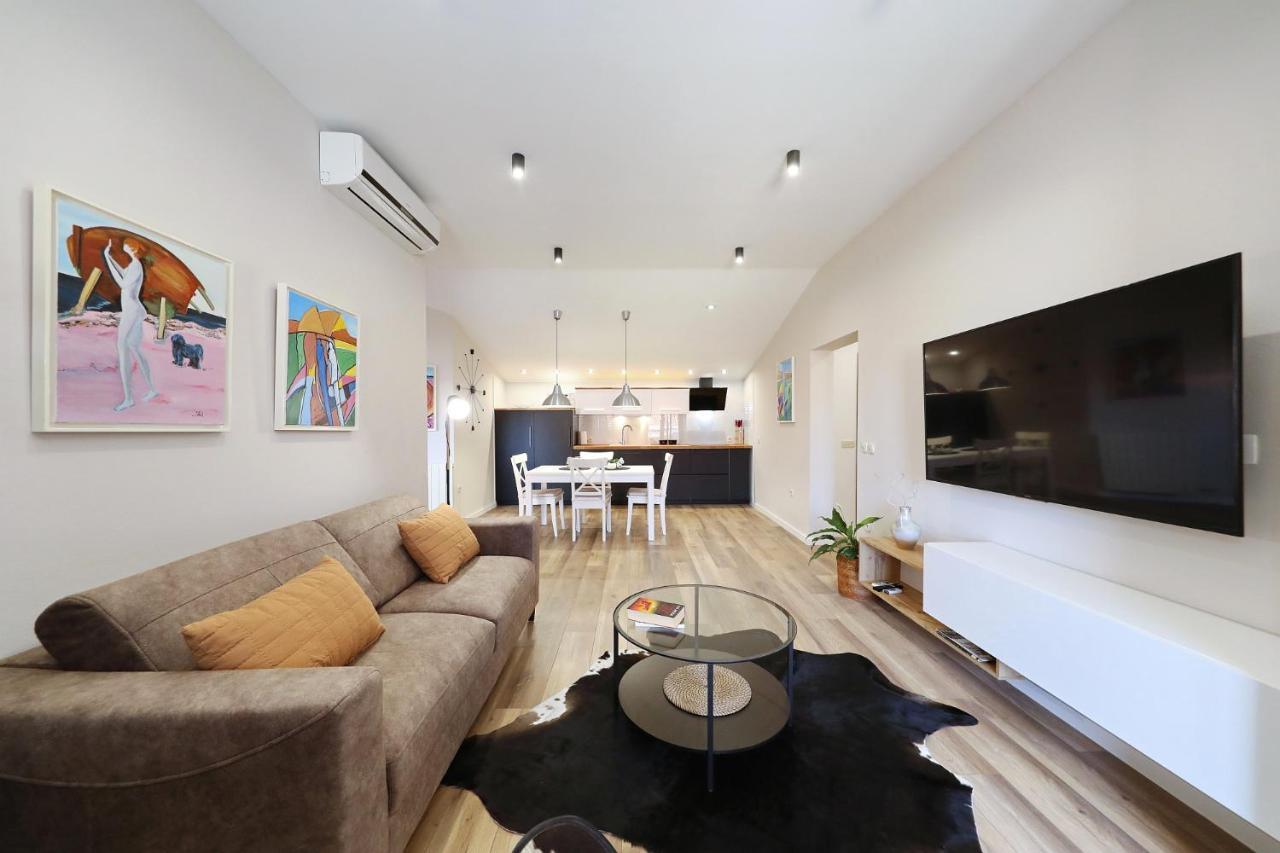 Apartments "Villa Antisin" With Heated Pool 扎达尔 外观 照片