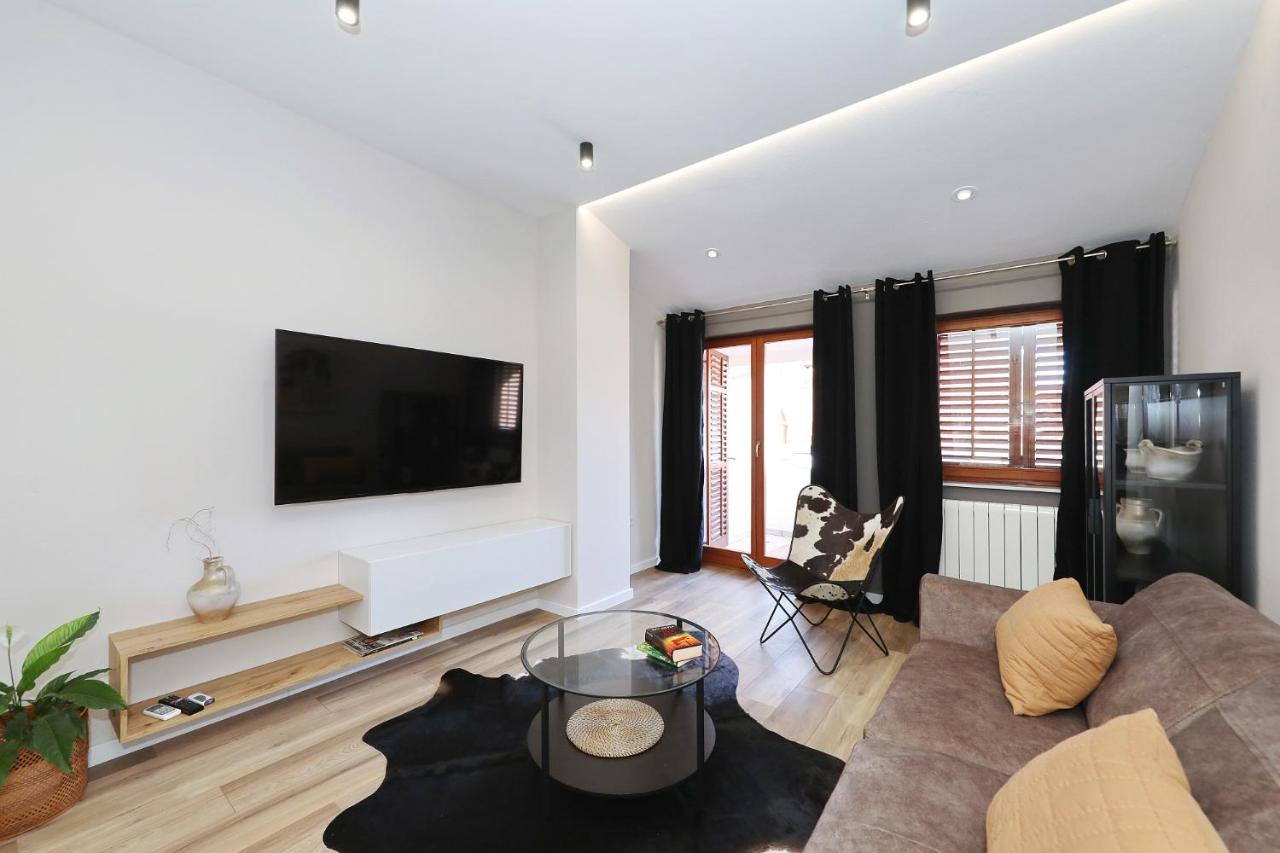 Apartments "Villa Antisin" With Heated Pool 扎达尔 外观 照片