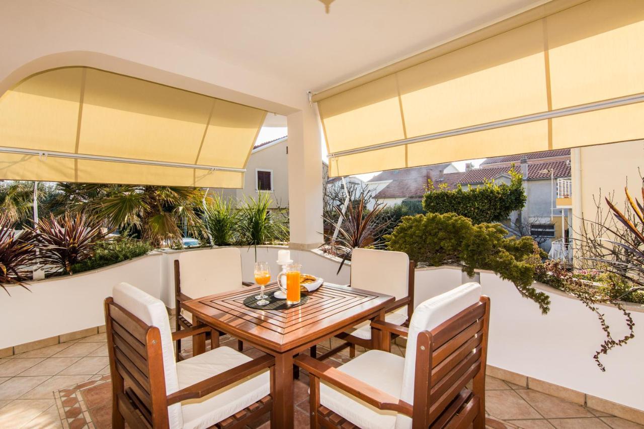 Apartments "Villa Antisin" With Heated Pool 扎达尔 外观 照片