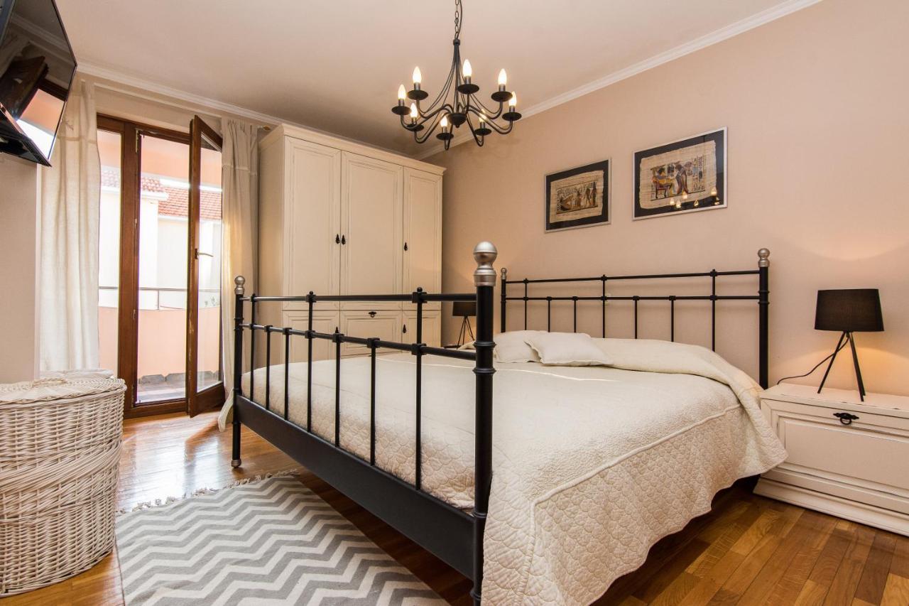 Apartments "Villa Antisin" With Heated Pool 扎达尔 外观 照片